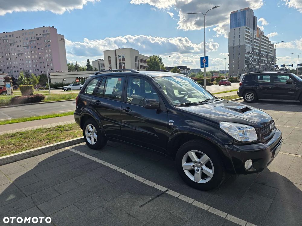 Toyota RAV4 2.0 D-4D 4x4 - 4