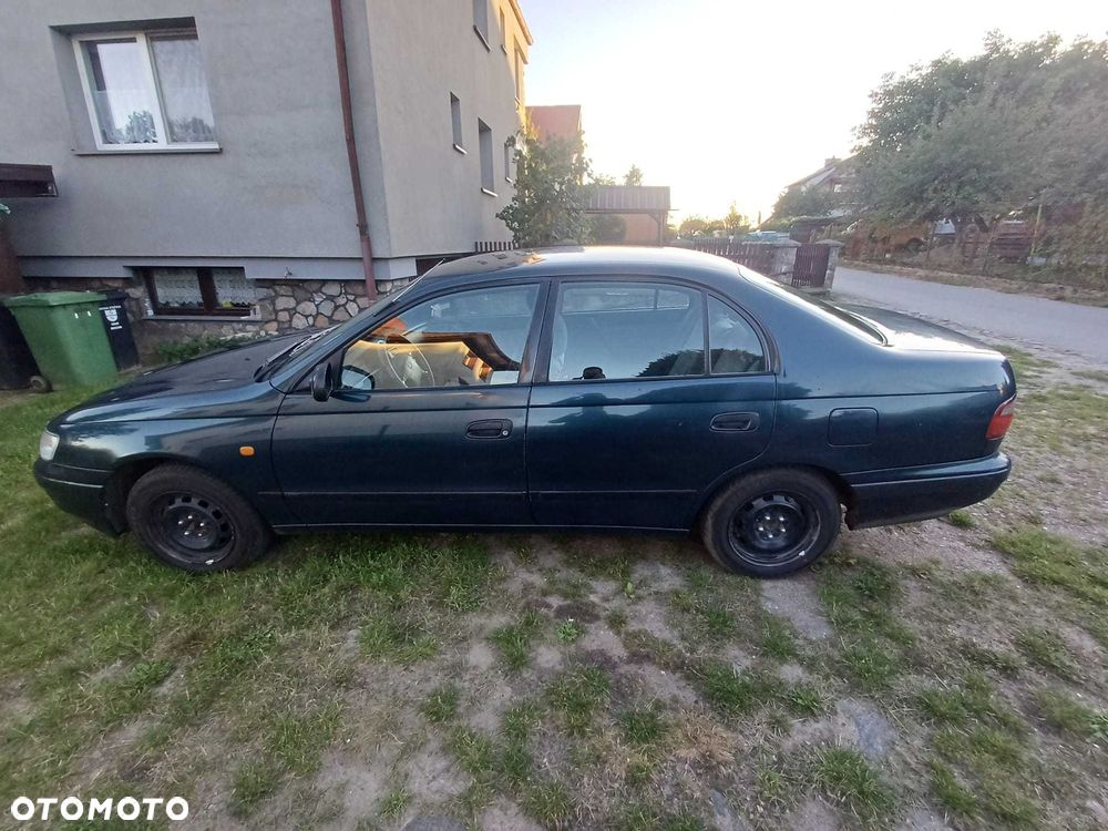 Toyota Carina - 3