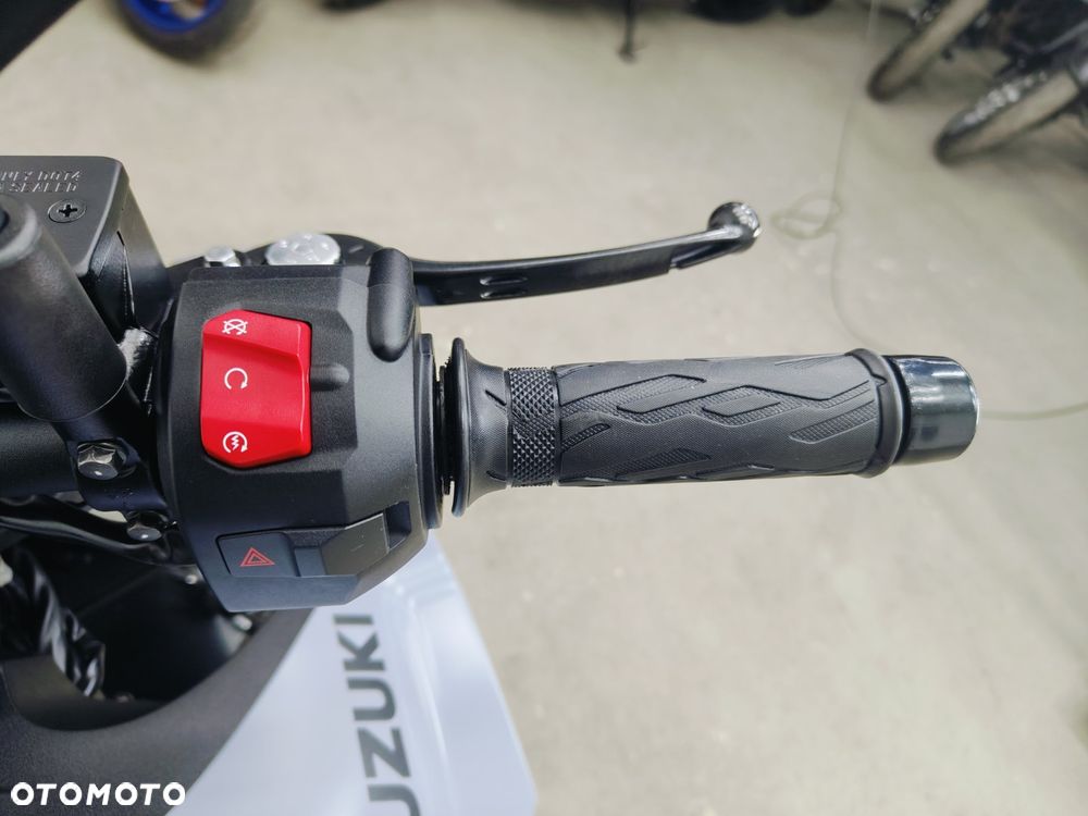 Suzuki GSX - 15