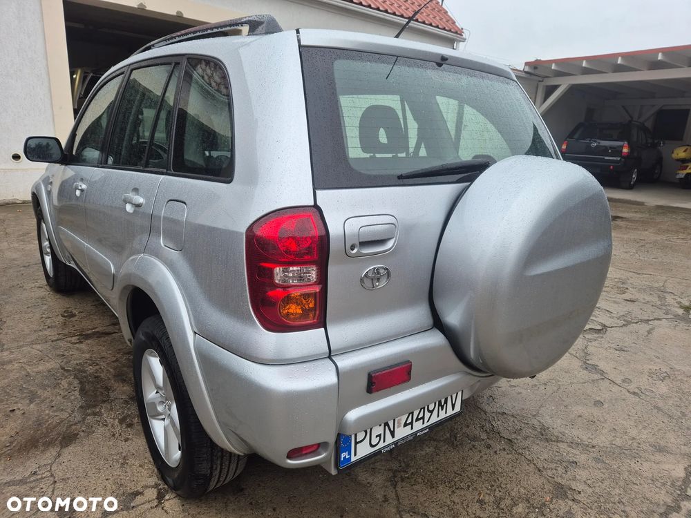 Toyota RAV4 2.0 VVT-i 4x4 - 2