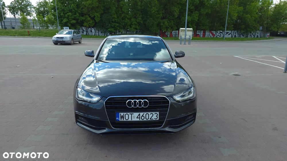Audi A4 Limousine 1.8 TFSI S line Sportpaket - 10