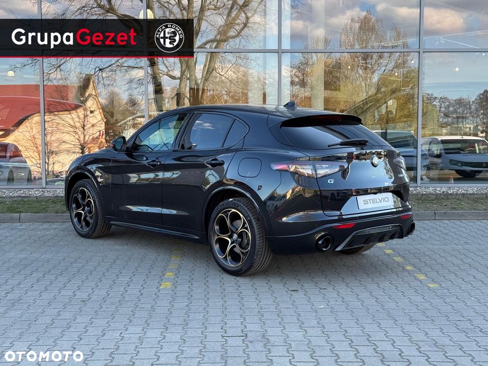 Alfa Romeo Stelvio - 4