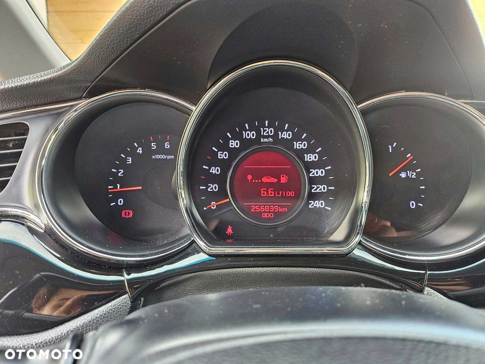 Kia Ceed - 6