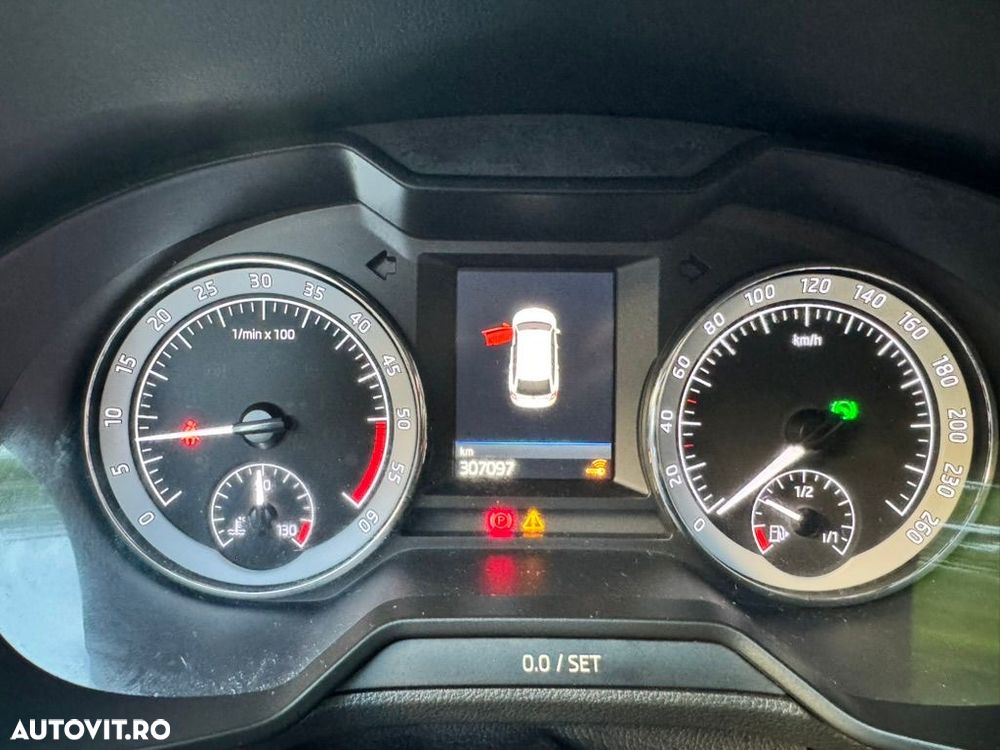 Skoda Octavia 1.6 TDI DSG Style - 14