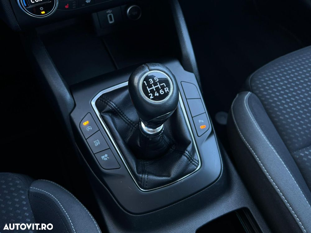 Ford Focus 1.0 EcoBoost Trend Edition - 26