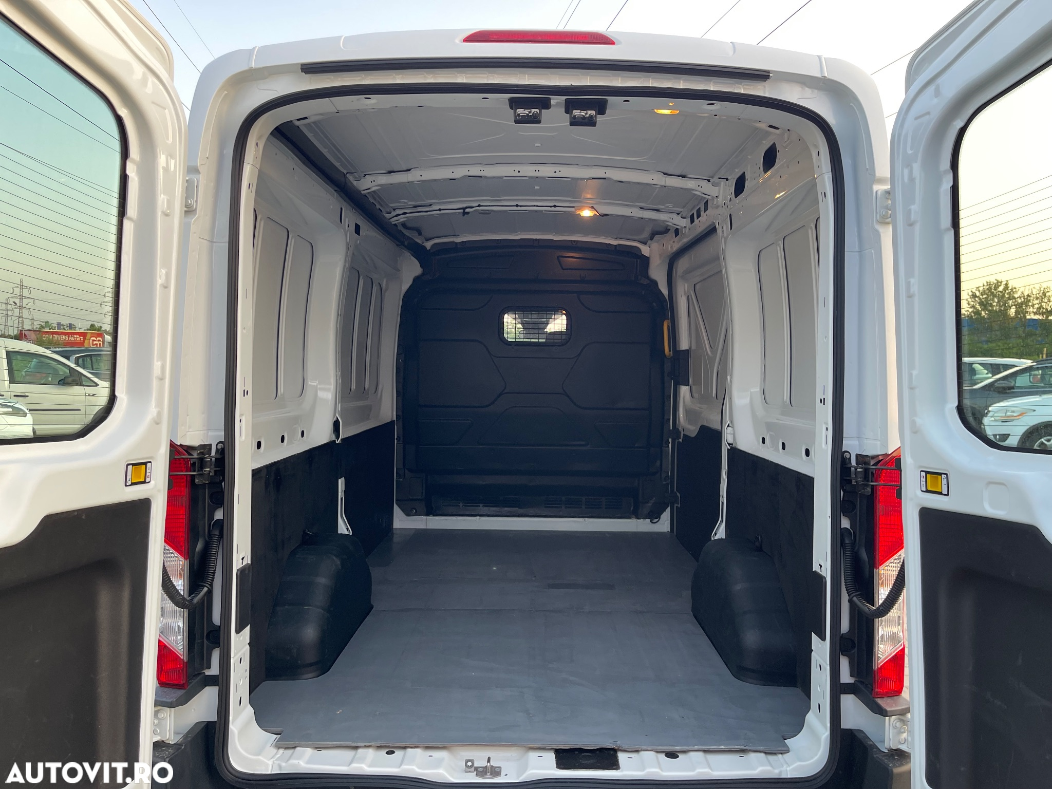 Ford Transit L2H2 - 9