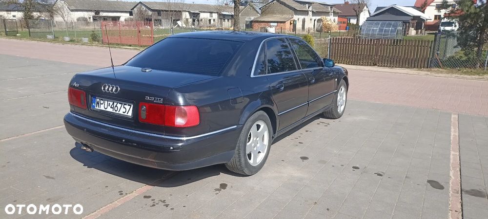 Audi A8 - 4