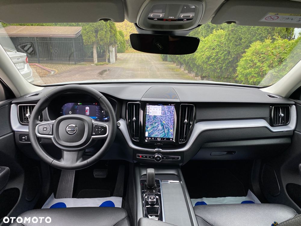 Volvo XC 60 B4 D AWD Geartronic Momentum Pro - 21