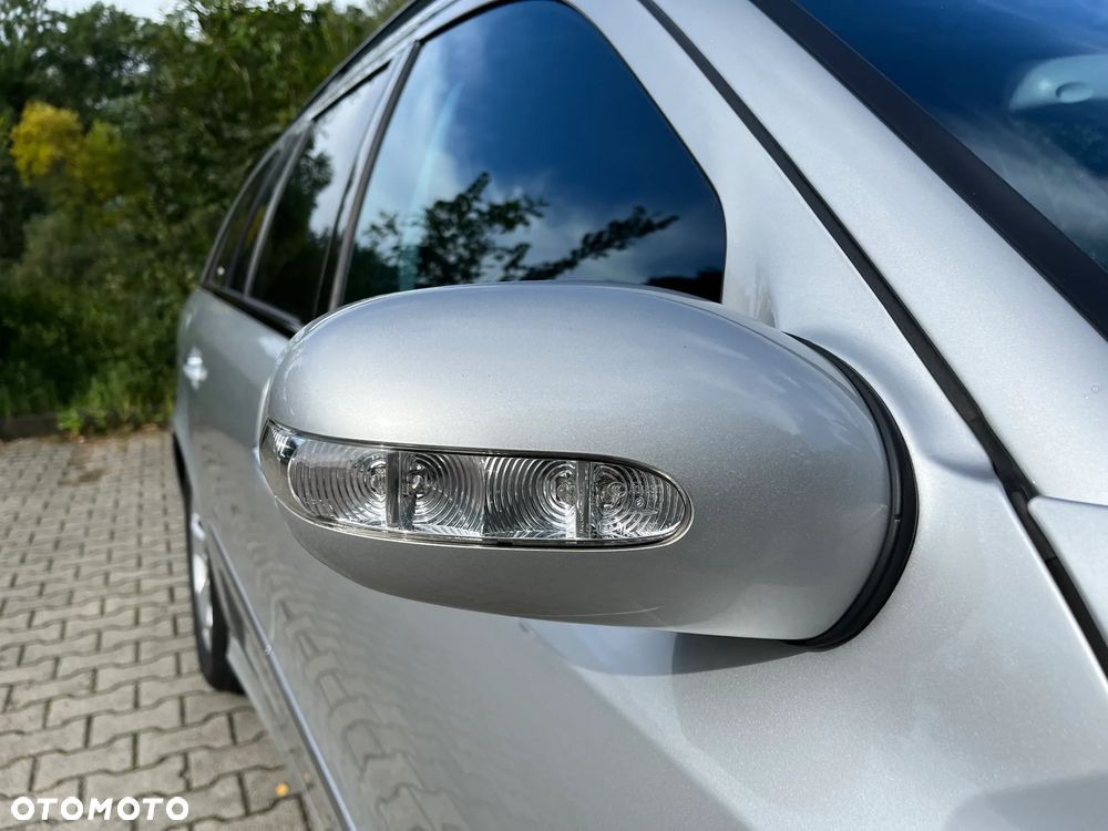Mercedes-Benz Klasa E 320 T Avantgarde - 32