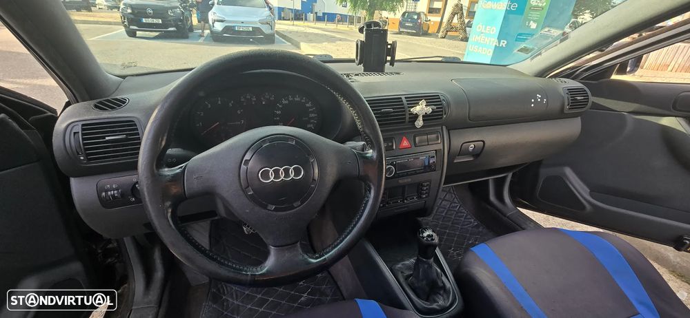 Audi A3 1.8 - 6