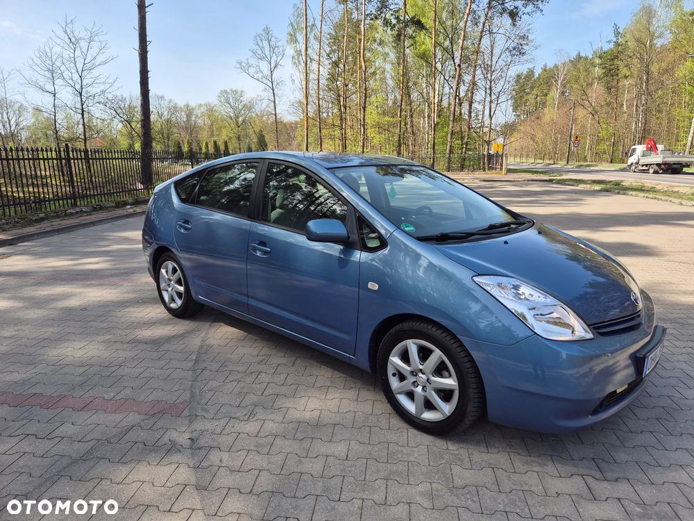 Toyota Prius 1.5 VVT-i Sol - 11