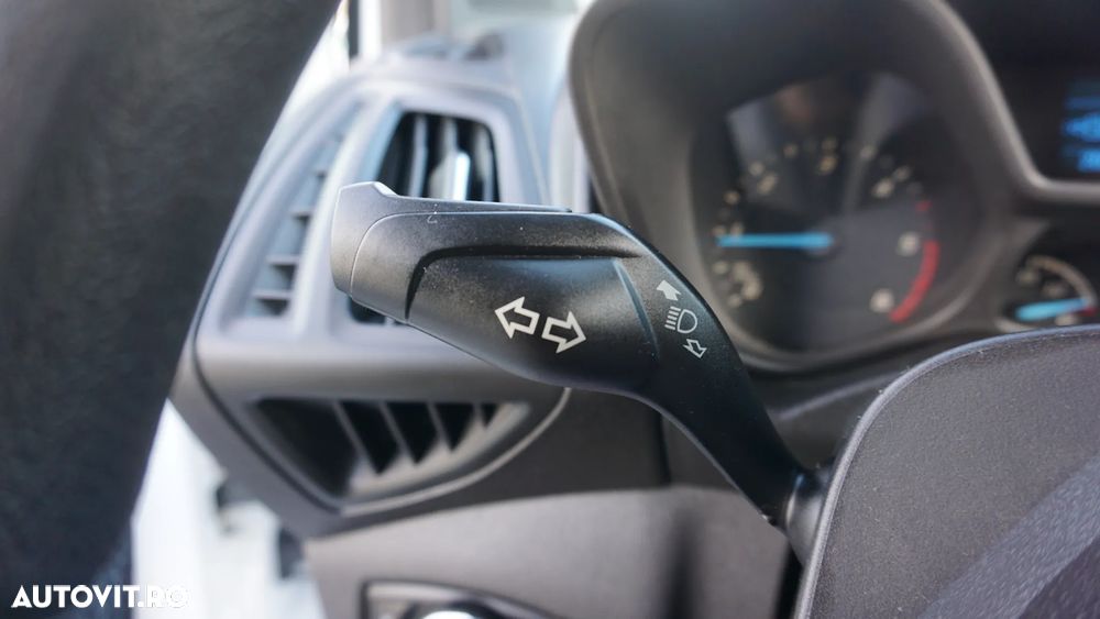 Ford Transit Connect - 17