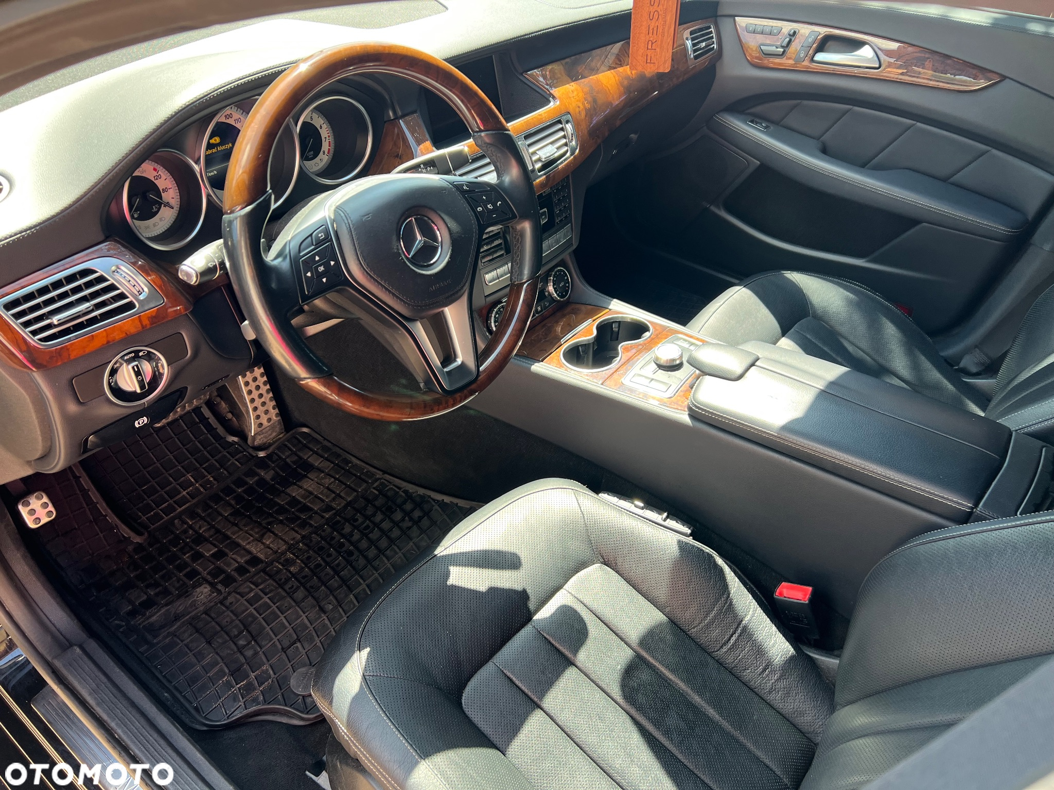Mercedes-Benz CLS - 16