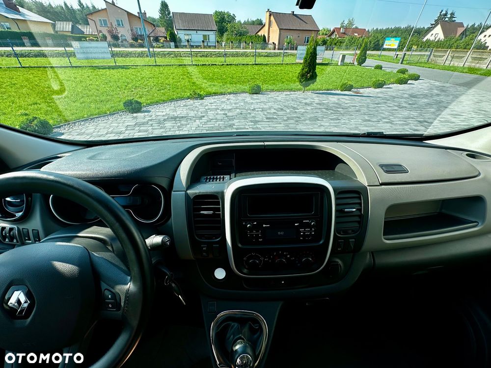 Renault Trafic - 25