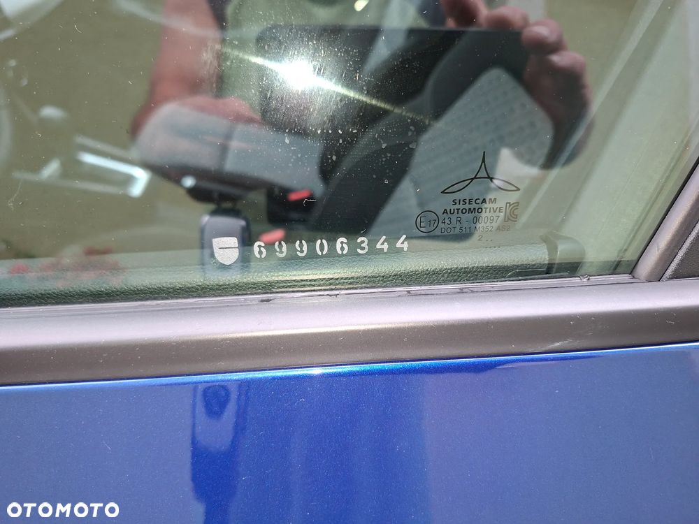 Renault Clio 1.6 E-TECH Techno - 32