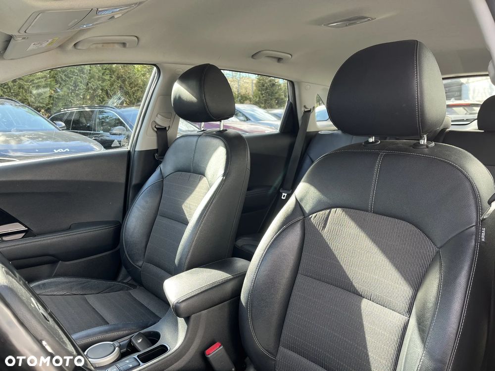 Kia Niro 1.6 GDI Hybrid L - 11