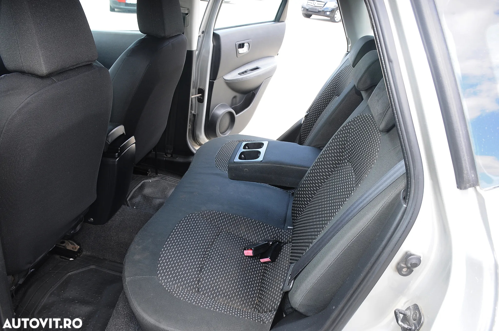 Nissan Qashqai 1.6 acenta - 12