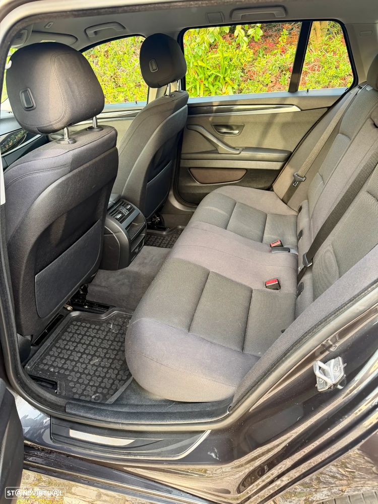 BMW 520 d Auto - 12