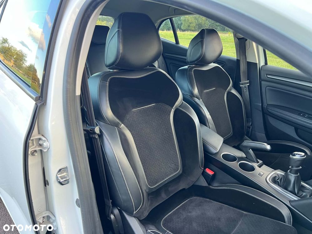 Renault Megane 1.5 Blue dCi Intens - 9
