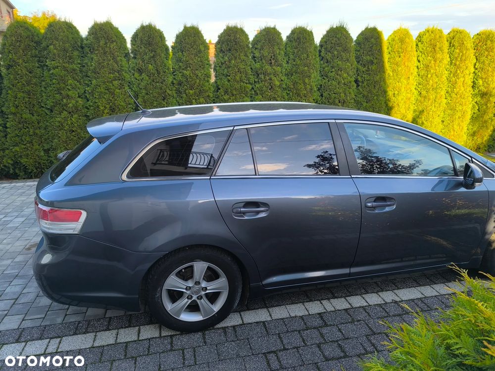 Toyota Avensis 1.8 Sol - 5