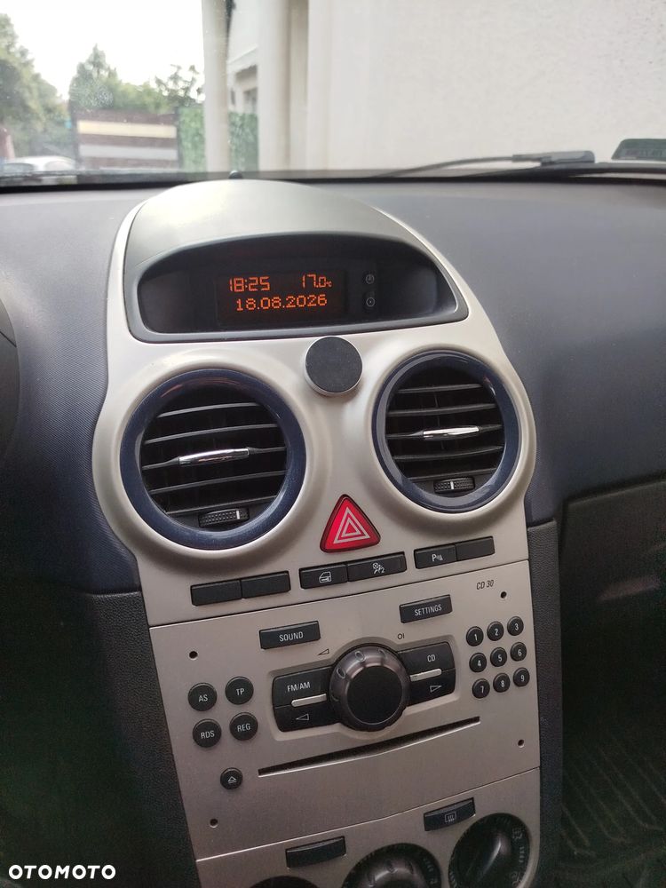 Opel Corsa 1.4 16V Enjoy - 4