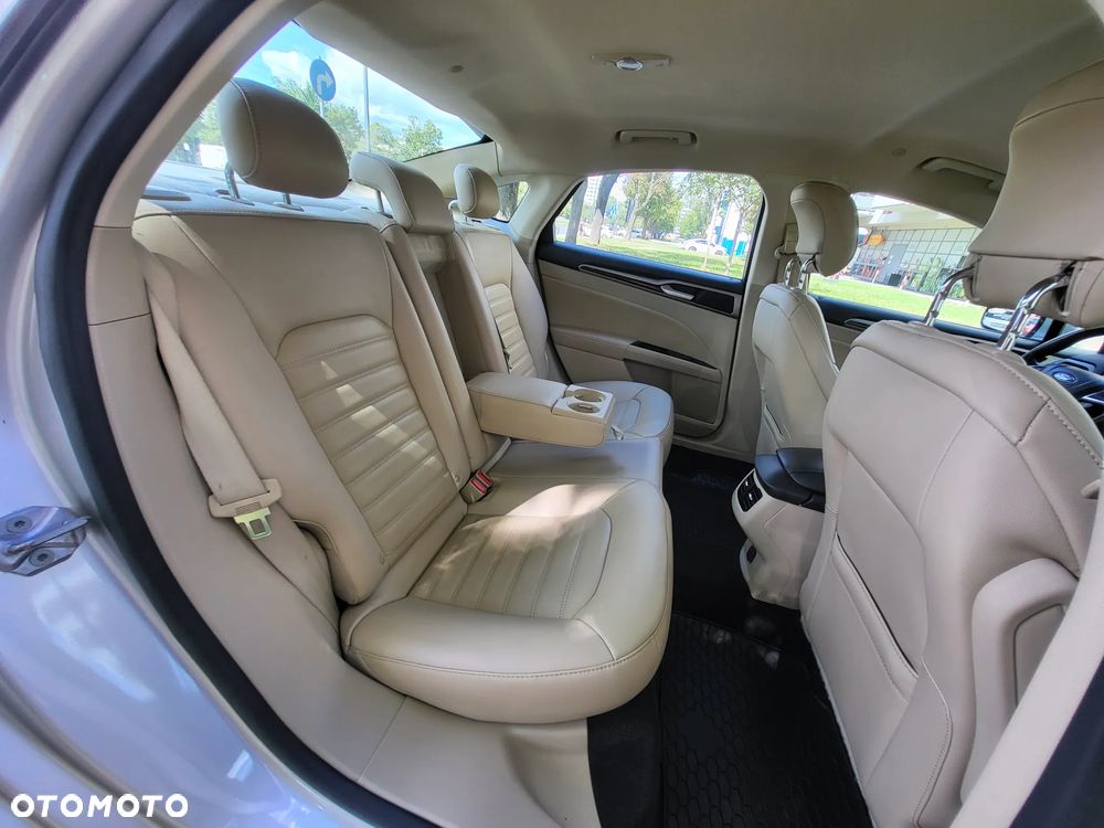 Ford Mondeo - 31