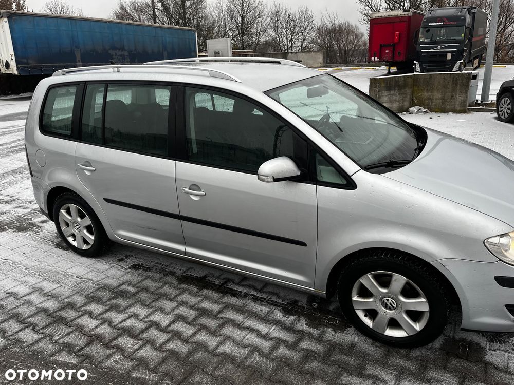 Volkswagen Touran 1.9 TDI DPF Conceptline - 1