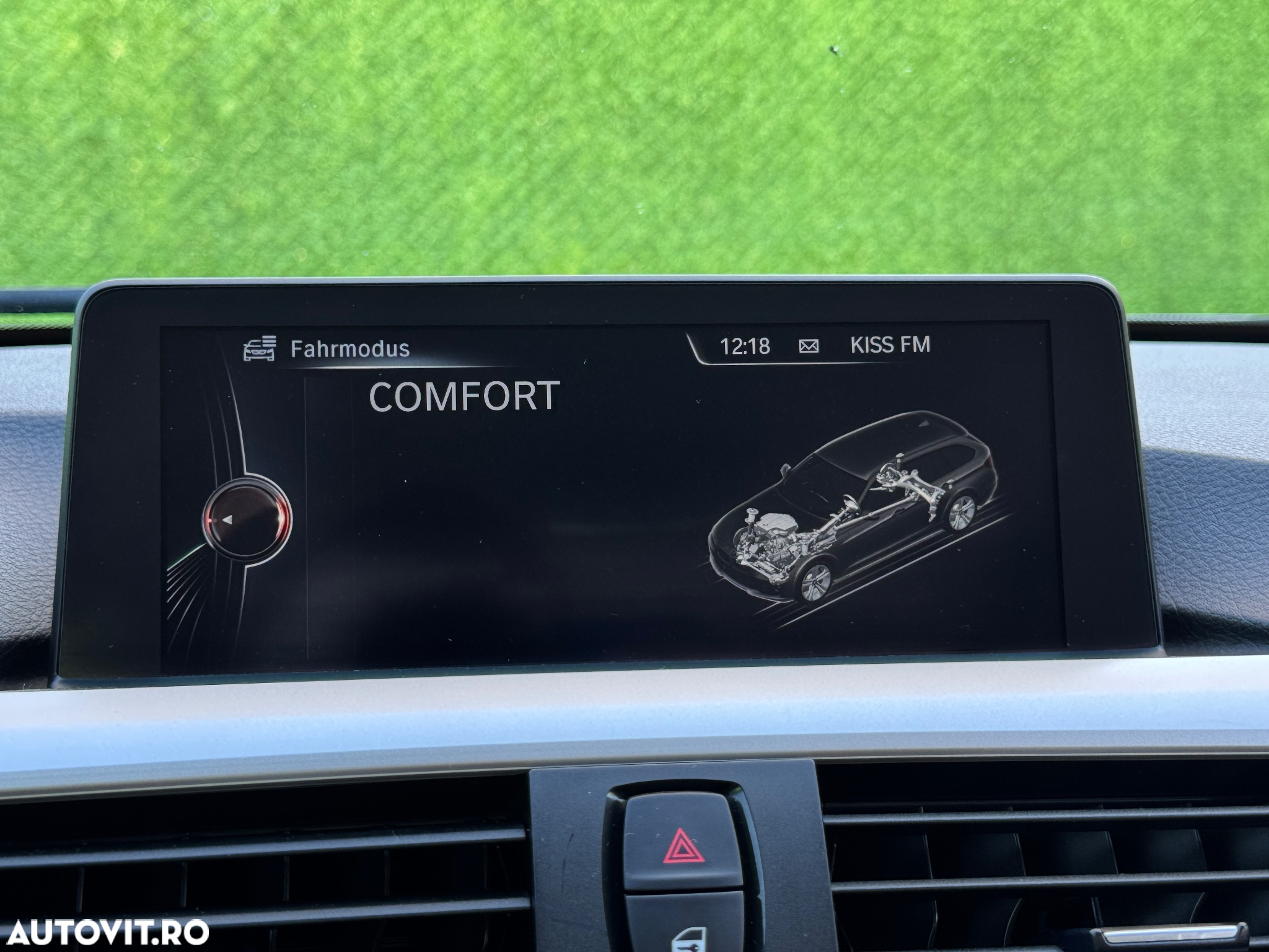 BMW Seria 3 320d Touring Aut. Efficient Dynamics Edition - 35