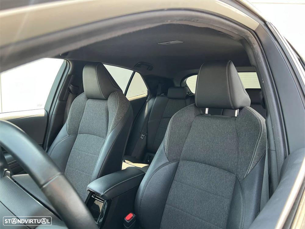 Toyota Corolla 1.8 Hybrid Comfort Plus - 10