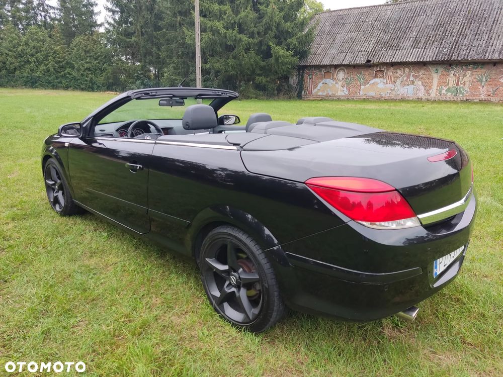 Opel Astra TwinTop 1.8 Cosmo - 11