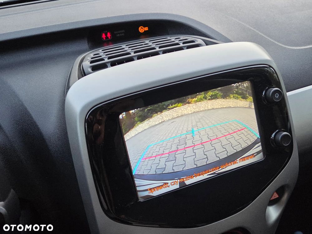 Toyota Aygo x-play touch - 29