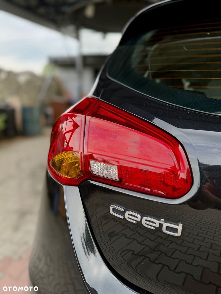Kia Ceed 1.4 CVVT Vision - 17