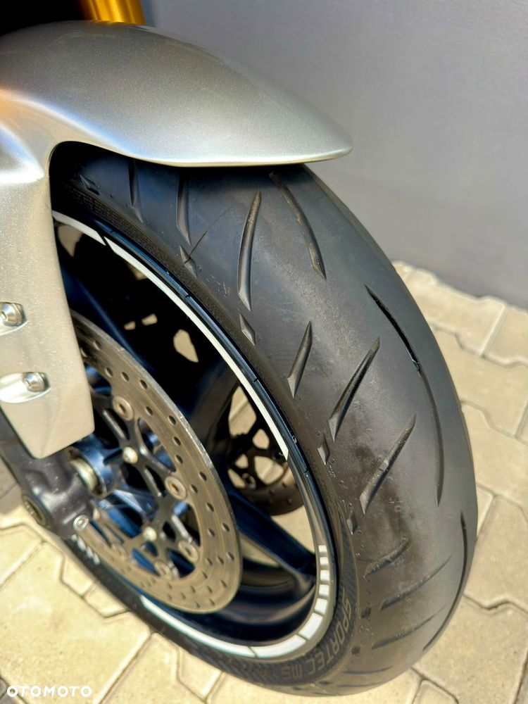 Yamaha FZ - 8