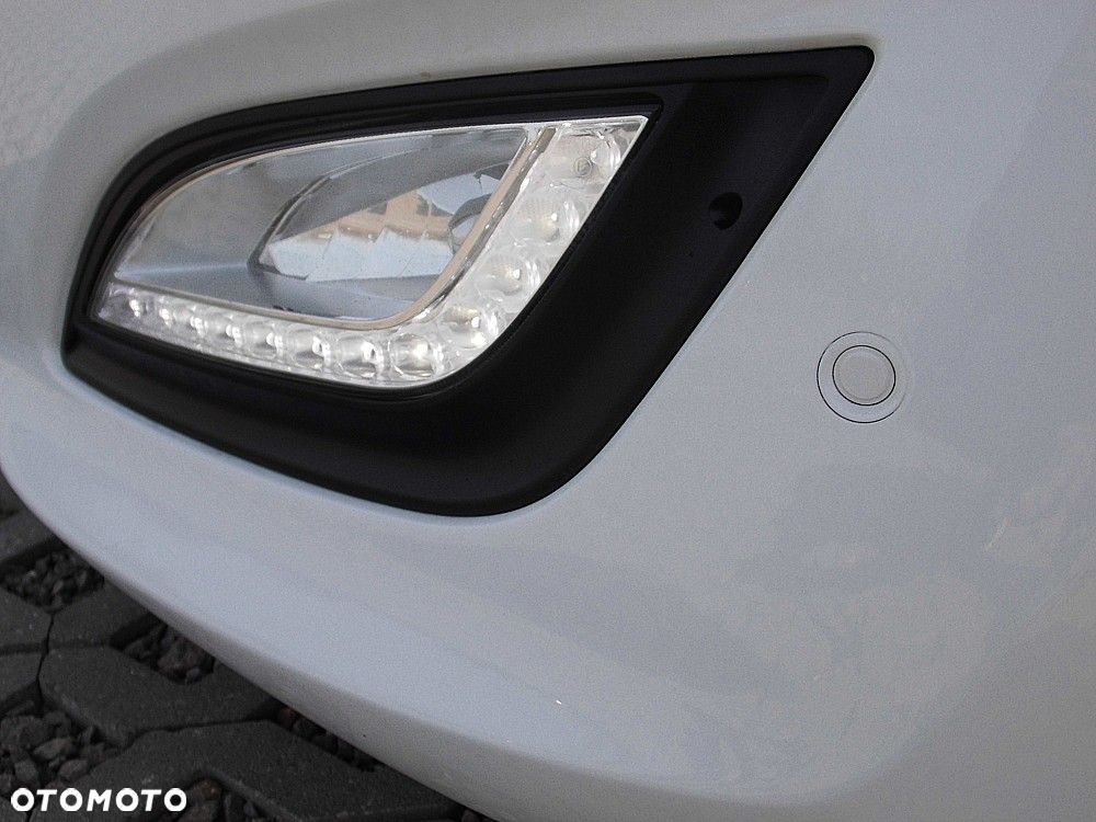 Hyundai i30 1.6 CRDi Fifa World Cup Edition - 31