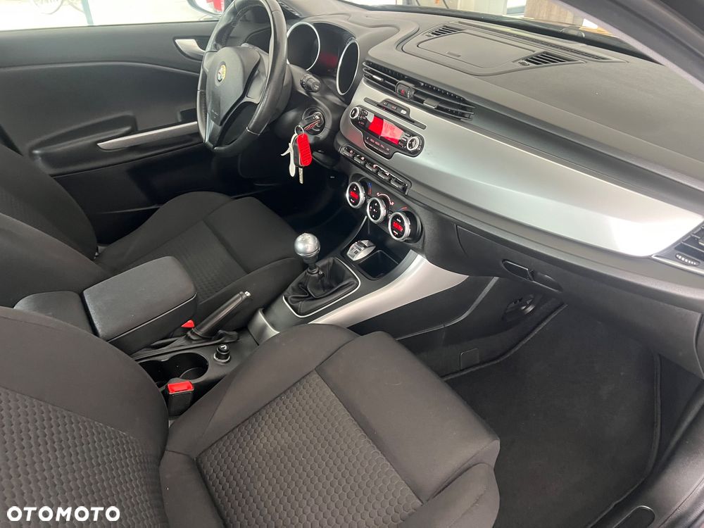 Alfa Romeo Giulietta - 24