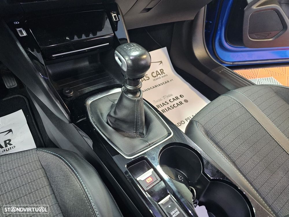 Peugeot 2008 1.2 PureTech Allure Pack - 19