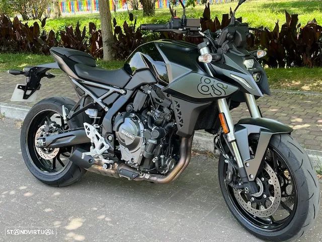 Suzuki GSX 8 S - 2