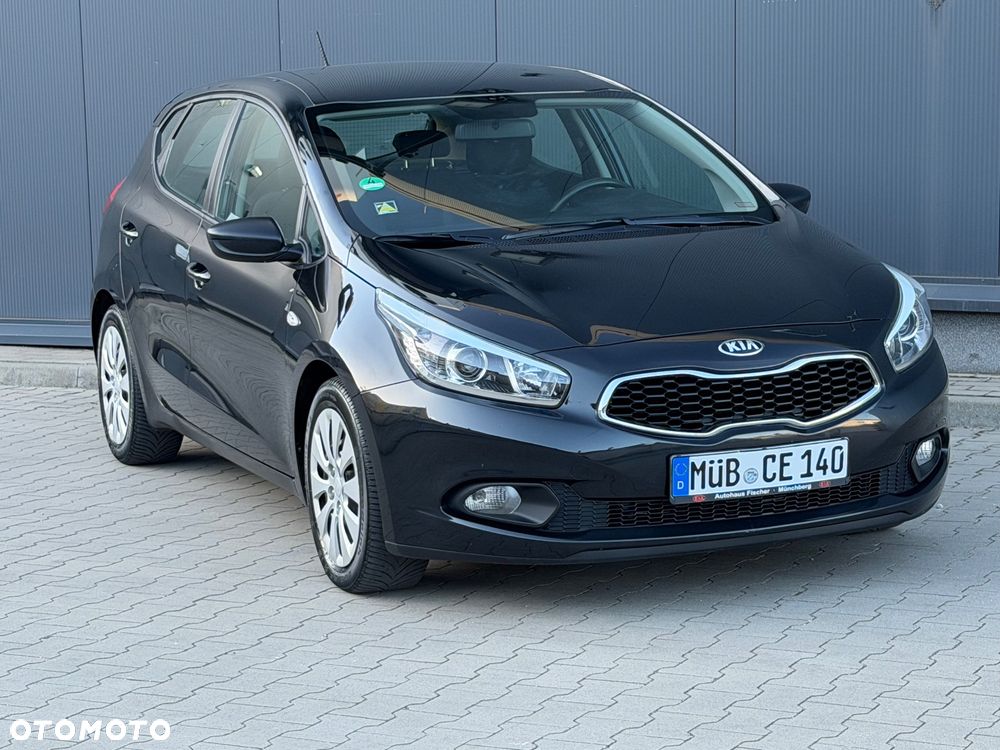 Kia Ceed 1.4 CVVT Spirit - 12