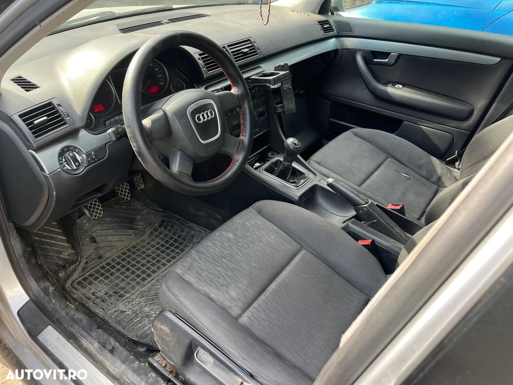 Dezmembrez Audi A4 B7 berlina gri argintiu 2.0 TDI 140CP BLB/BRE 2006 - 10
