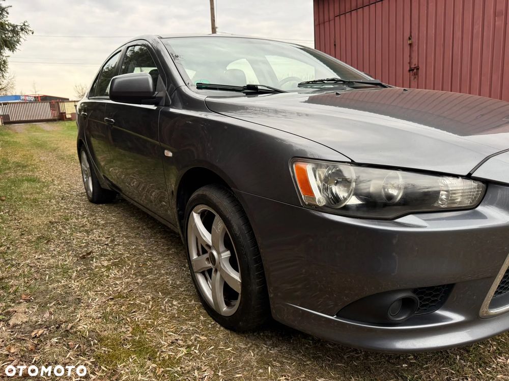 Mitsubishi Lancer - 3