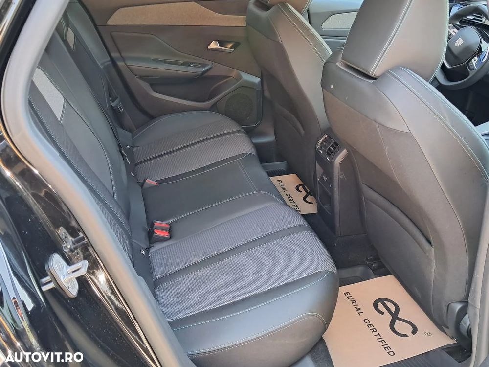 Peugeot 308 1.2L PureTech S&S EAT8 Allure Pack - 17