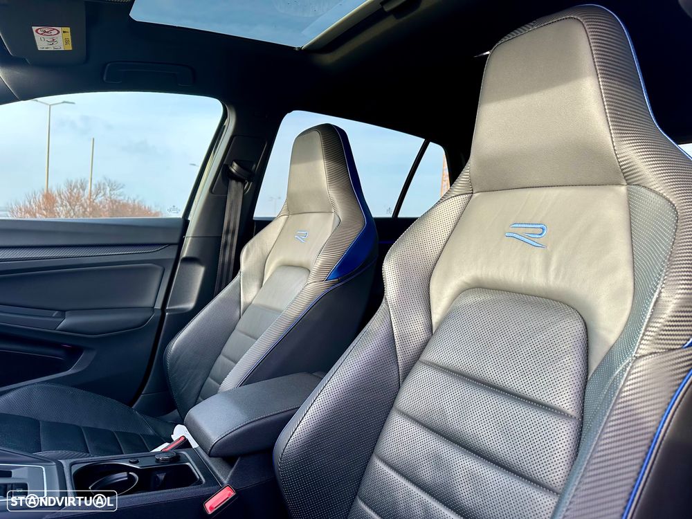 VW Golf 2.0 TSI OPF 4Motion DSG R Black Edition - 11