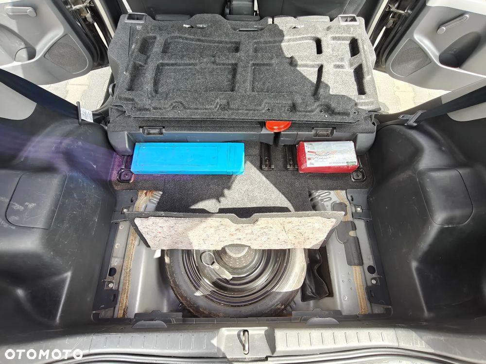 Toyota Yaris - 21