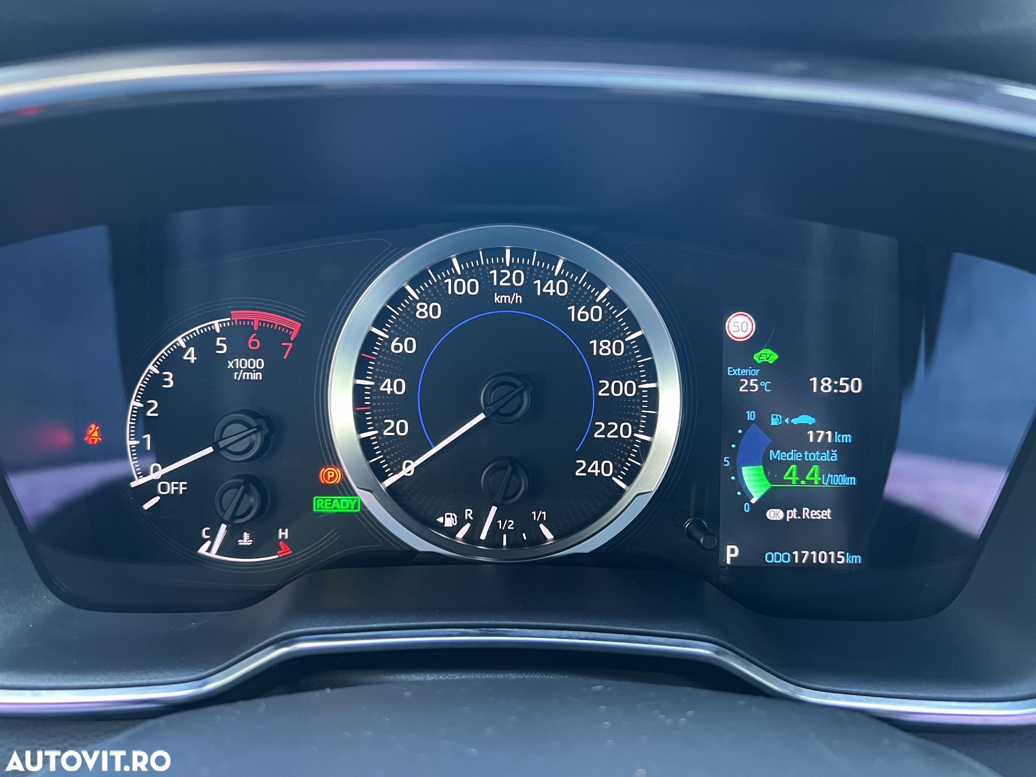 Toyota Corolla 1.8 Hybrid Touring Sports Business Edition - 9