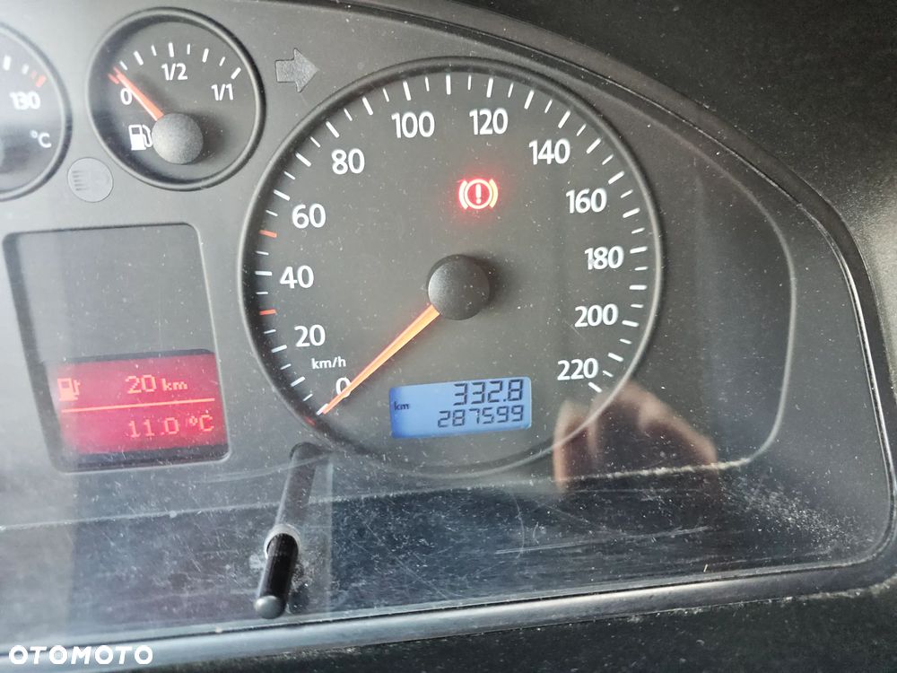 Volkswagen Transporter - 11