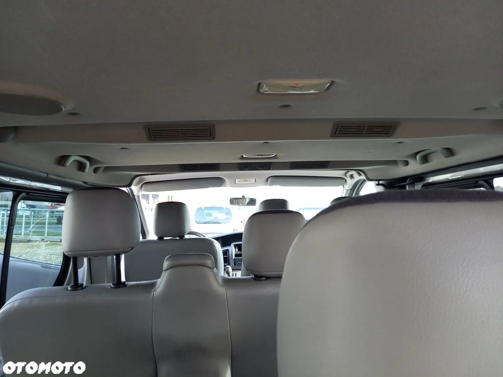 Opel Vivaro L2H1 2.9t - 10