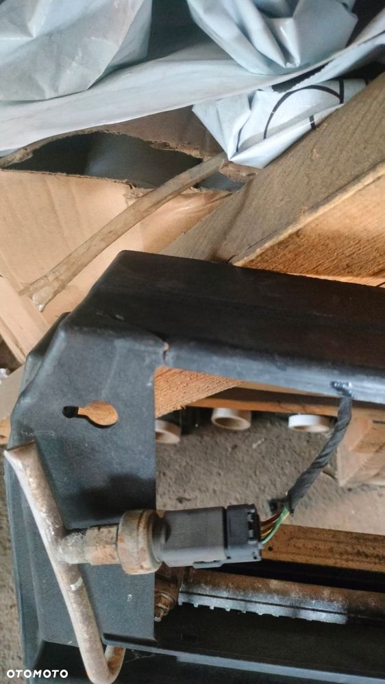 BERLINGO PARTNER II LIFT 02R- HDI PAS PRZEDNI WENTYLATOR - 10