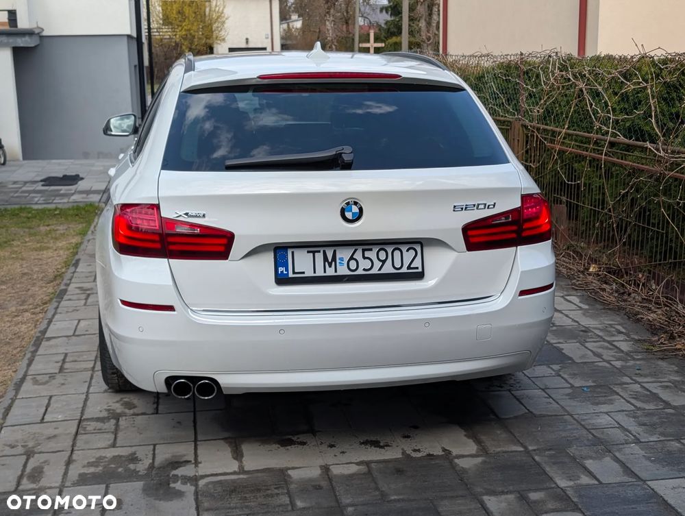BMW Seria 5 520d xDrive - 6