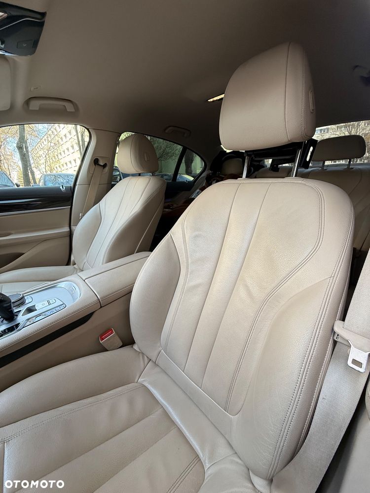 BMW Seria 7 - 10