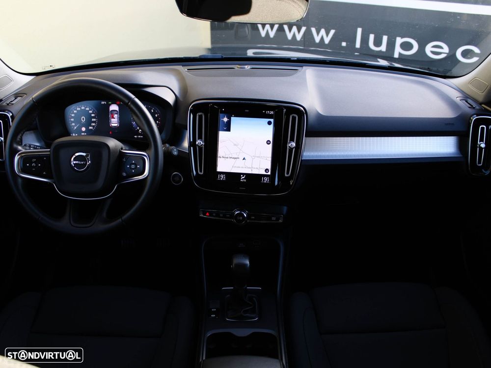 Volvo XC 40 1.5 T2 Momentum Plus - 22